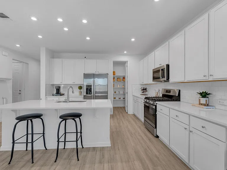 20704 John Gill Dr — Photo 8