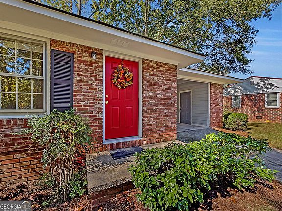 4th image of 407 Meadow Ln