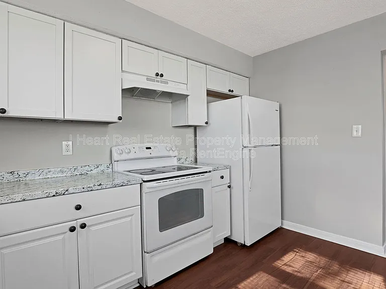 338 S Chase Ave — Photo 14