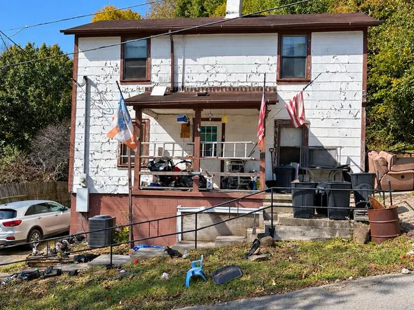 97 Store Hl, Jenkins, KY 41537