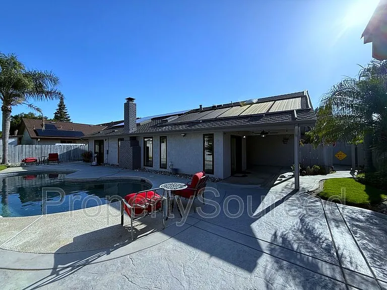 1351 Aksland Dr — Photo 43