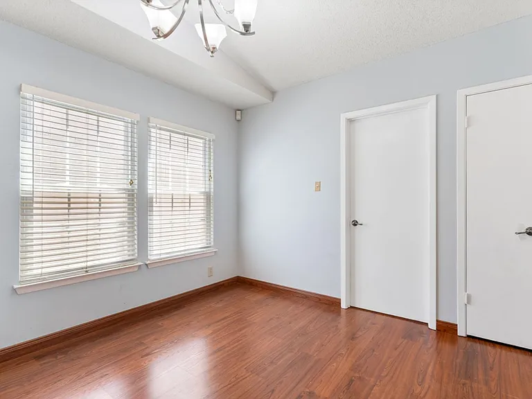 9929 Village Briar — Photo 12