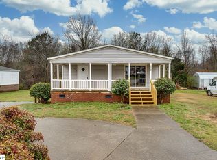 504 Golden Pine Ct, Piedmont, SC 29673