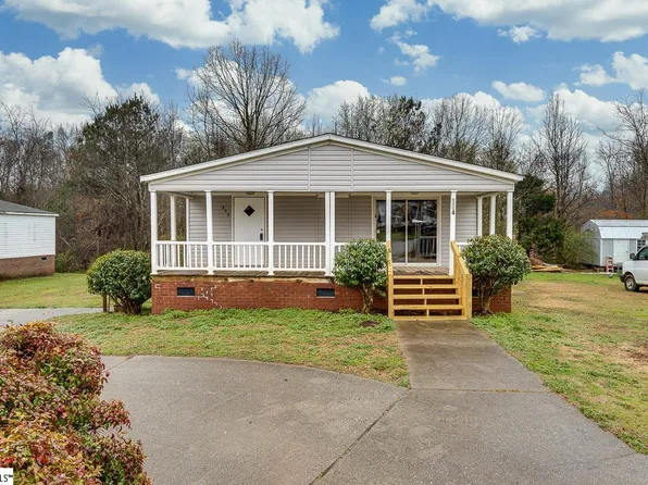 504 Golden Pine Ct, Piedmont, SC 29673