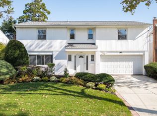 1887 Stanley Dr, Merrick, NY 11566