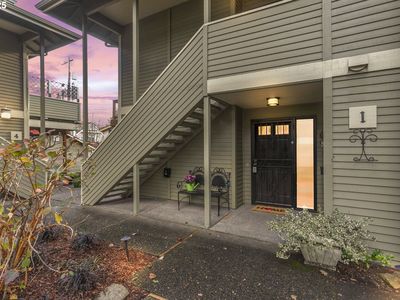 343 5th St APT 1, Lake Oswego, OR, 97034