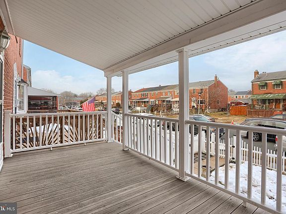 4th image of 762 Seawall Rd