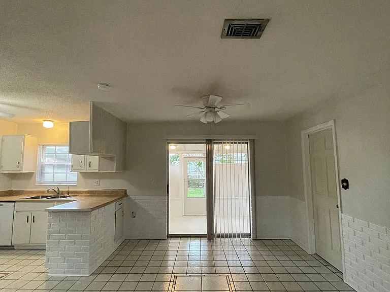 48 Fawn Ln — Photo 4