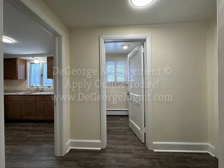 1161 E Union St — Photo 22
