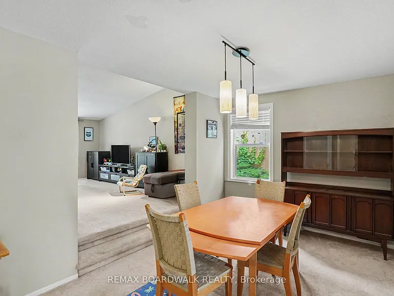 84 Sherway Dr — Photo 7