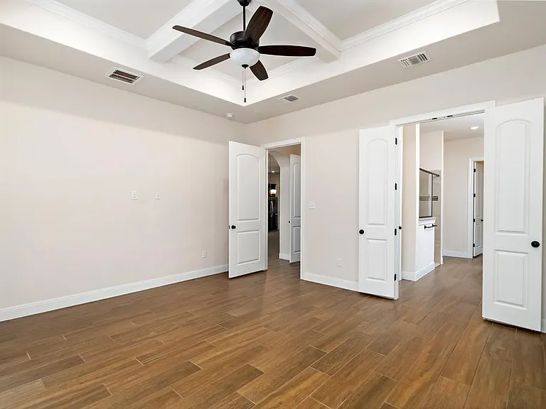 538 Carriage House — Photo 19