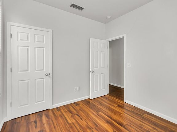 4th image of 3162 Touchman St