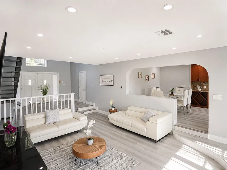 901 SW 121st Ave — Photo 9
