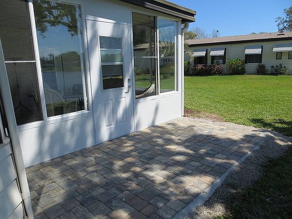 4th image of 8 Falls Way Dr