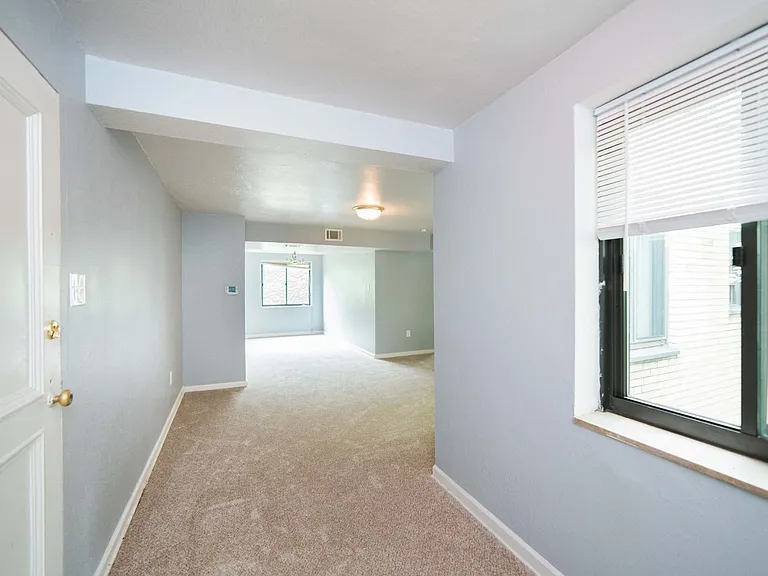 25 S Starr Ave — Photo 4