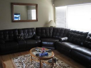 4949 Premiere Ave, Lakewood, CA 90712