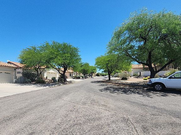 4th image of 3600 N Sabino Creek Pl