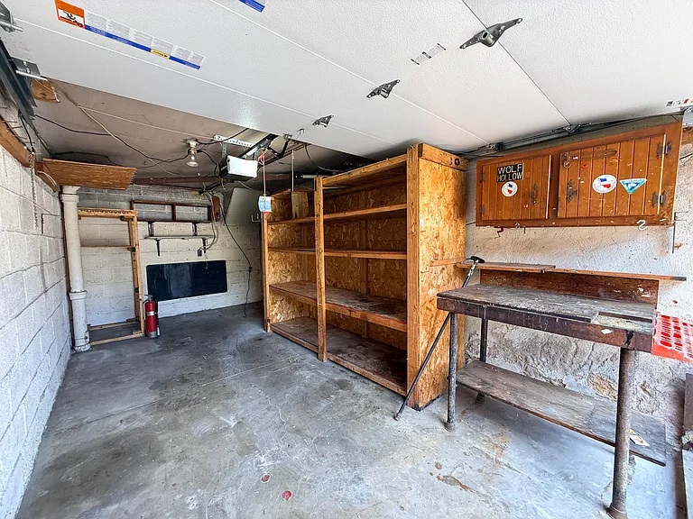 3303 Hartel Ave — Photo 43