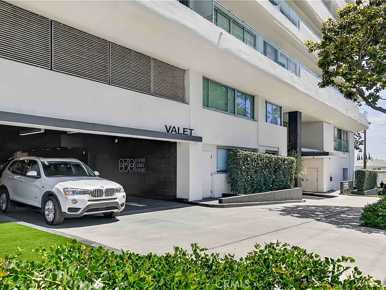 838 N Doheny Dr #505 — Photo 31