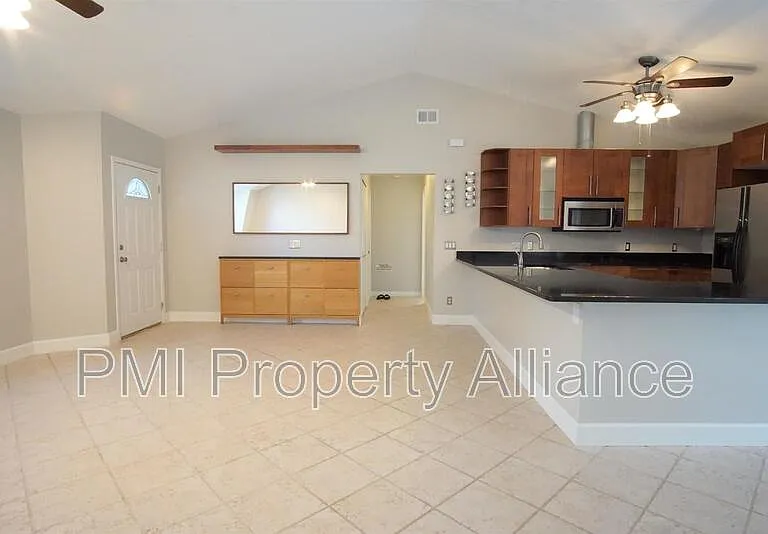 7944 Goldleaf St — Photo 3
