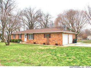 22 Cedar Dr, Fairview Heights, IL 62208