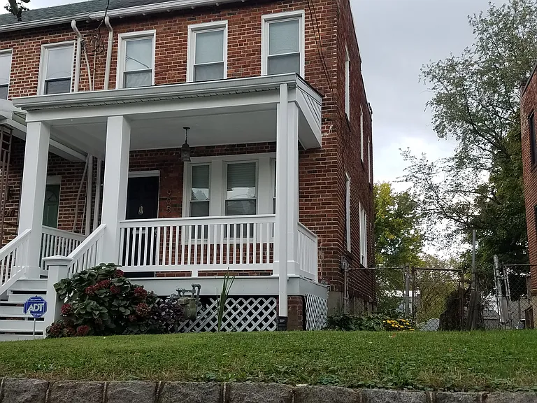905 Kearny St NE — Photo 62