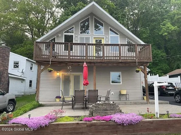 21 Lake Shore Drive, Wynantskill, NY 12198