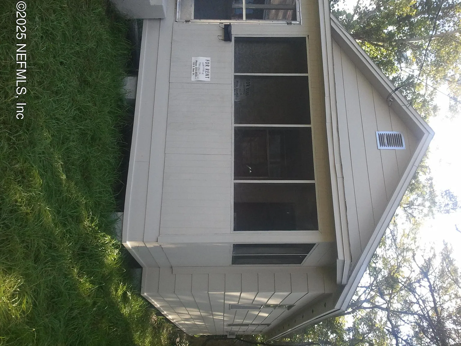 3 bed, 1.0 bath, 868 sqft, $1,200 — Photo 1