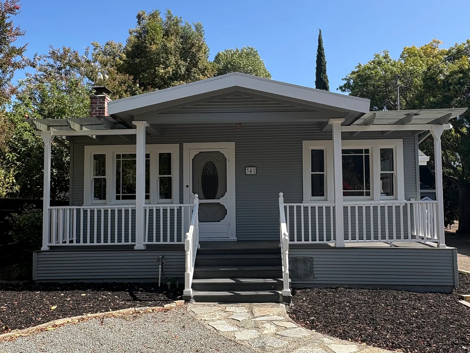 2 bed, 902 sqft, $4,500 — Photo 1