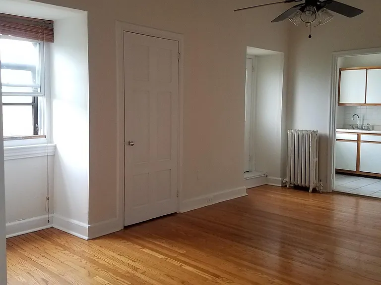 4116 Spruce St #4R — Photo 15