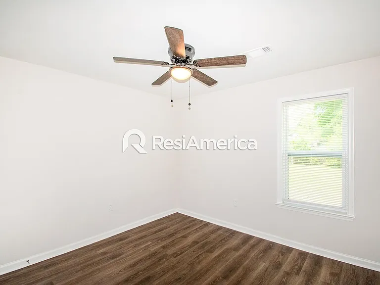 4470 Hunter Bay Dr — Photo 11