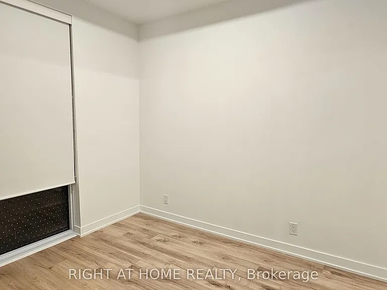 1660 Bloor St W #418 — Photo 22