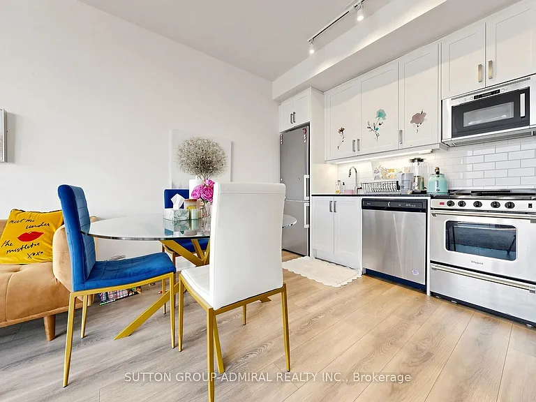 20 Gatineau Dr #1708E — Photo 4