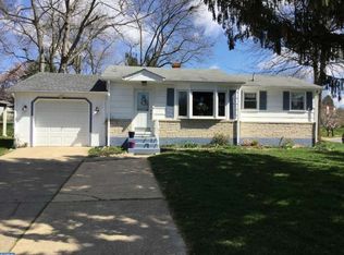 1017 Old Coochs Bridge Rd, Newark, DE 19713