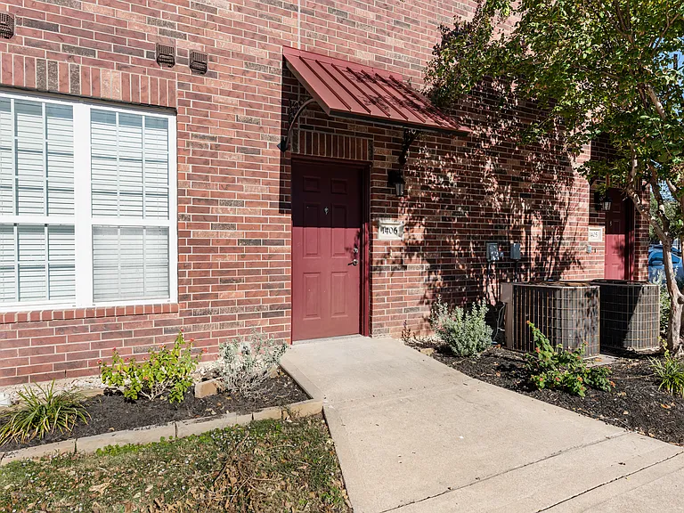 801 Luther St W #1406 — Photo 2