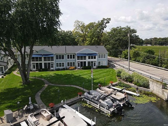3rd image of 700 S Lakeside Dr APT 4