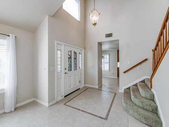 3rd image of 2977 W Pembrook Loop