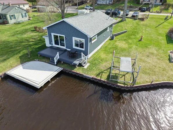 6292 Grace Ave, Ludington, MI 49431