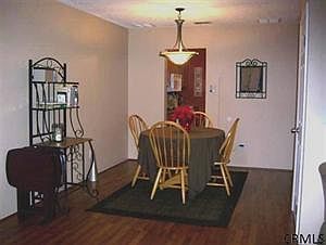4th image of 127 Point Of Woods Dr