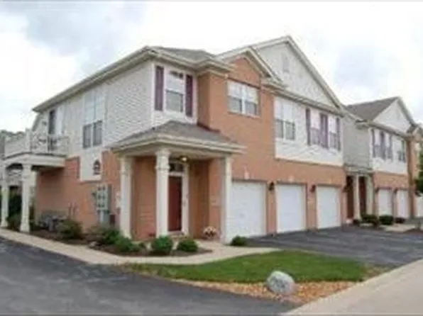 8126 Concord Ln Unit F, Justice, IL 60458