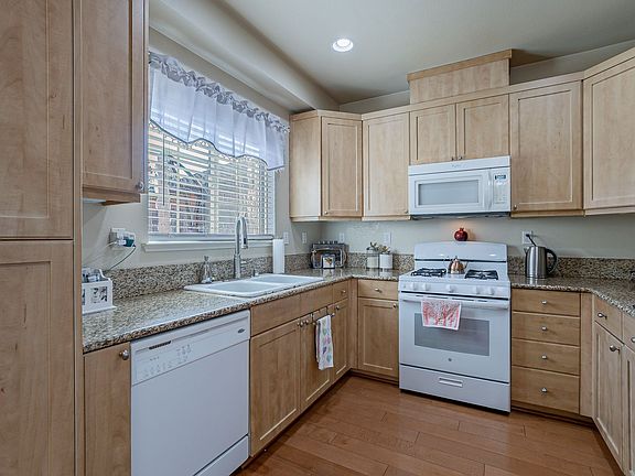 2nd image of 10136 Ellenwood Ave Unit 25