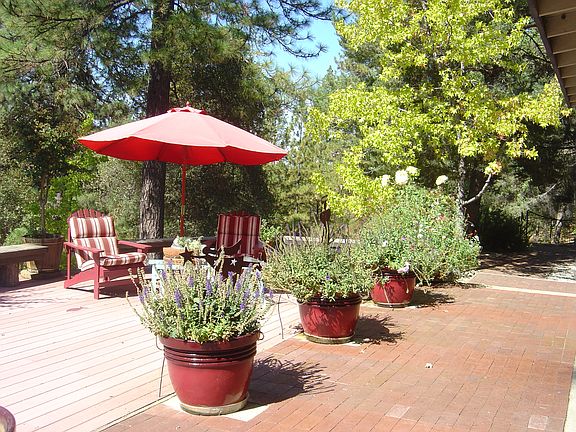 South facing Kitchen Deck