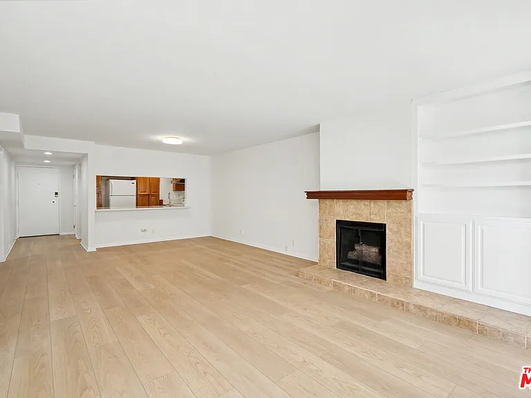 10966 Rochester Ave #1D — Photo 4