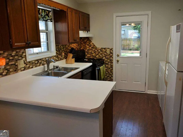 2741 Saint Charles Ln NW — Photo 11