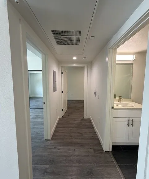 12203 Moorpark St Studio City CA 91604 — Photo 5
