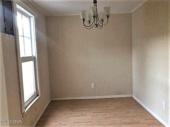 4th image of 956 12th Ave
