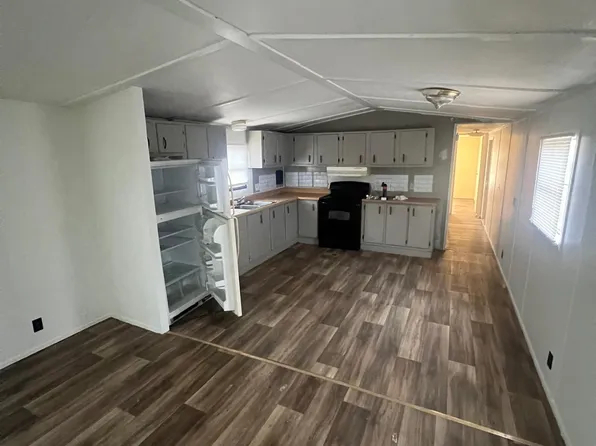 200 Lakeshore Dr, Marion, AR 72364