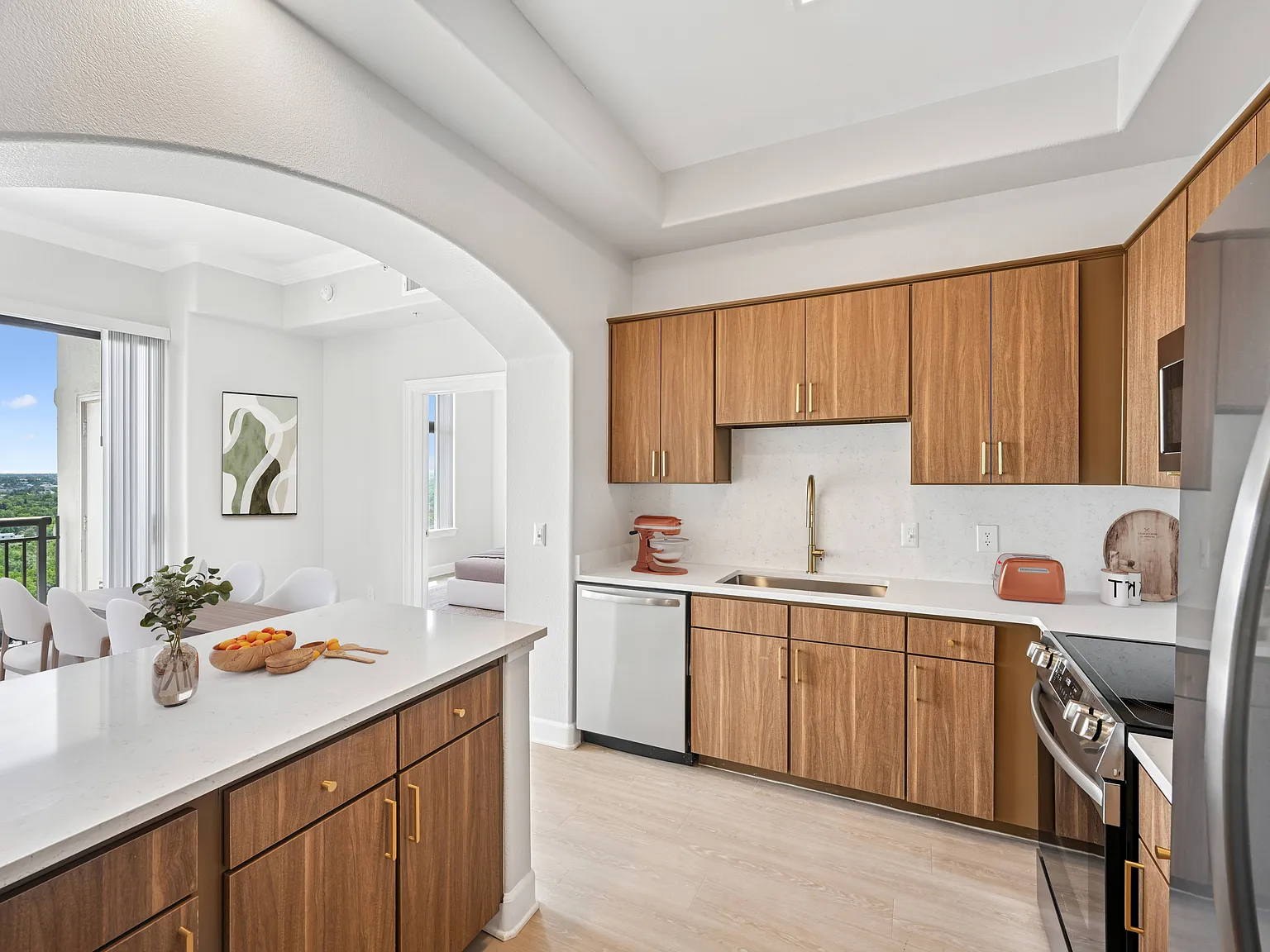 4550 Cherry Creek — Photo 2