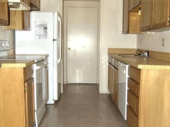 3rd image of 3713 Hulen Park Cir #3713