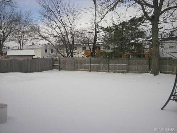 4th image of 1931 Creekside Dr